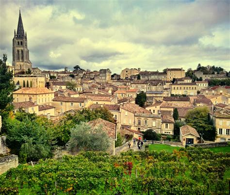 A day trip to Saint Emilion - the complete guide to what to do, see and eat - Lost in Bordeaux