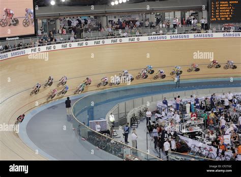 London olympic velodrome track cycling bike racing Stock Photo - Alamy