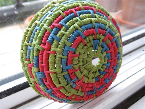how to make coiled paper basket - Google Search | Coiled baskets, Paper basket, Basket weaving