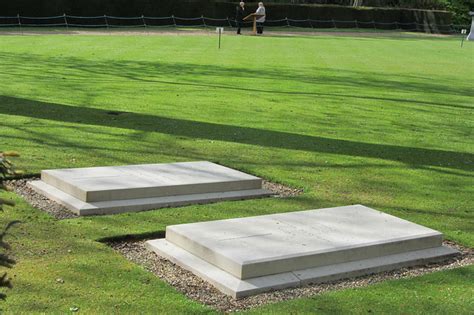 Edward VIII & Wallis Simpson's Graves, Windsor, England | Flickr