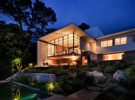 Contemporary South African Architecture Features Local Luxuries