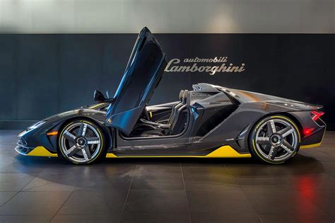 Lamborghini Centenario Roadster Guide & History | LamboCARS.com