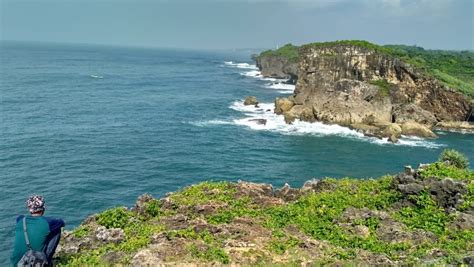 Pantai Krakal Gunungkidul, Fasilitas, Tiket Masuk Dan Lokasi