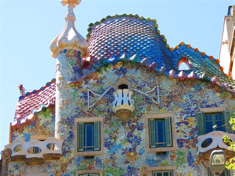 Gaudi: Casa Batllo, Barcelona | Gaudi architecture, Gaudi, Gaudi buildings