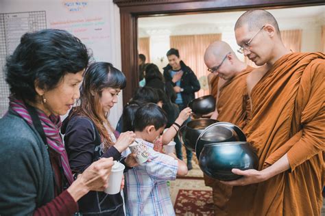 uposatha holy day – San Fran Dhammaram Temple