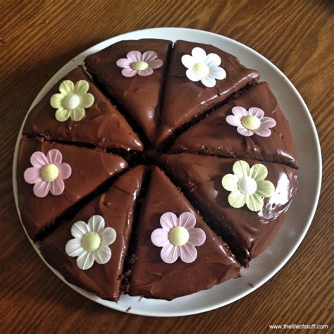 Nigella Lawson's - Old Fashioned Chocolate Cake