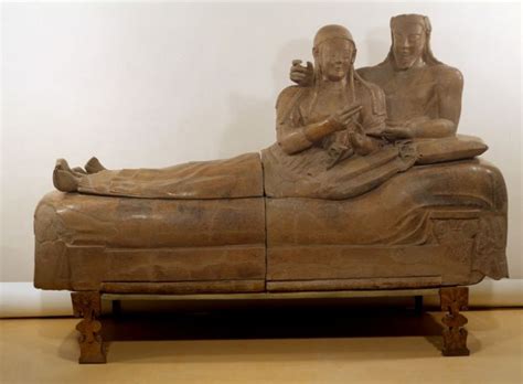 Sarcophagus Of The Spouses | VanGoYourself