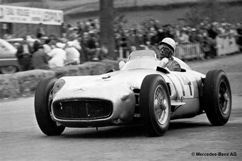 F1 legend Sir Stirling Moss passes away aged 90 - The Race