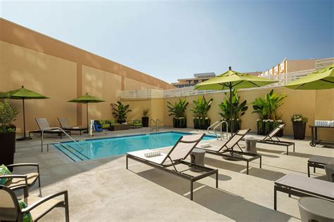 Renaissance Los Angeles Airport Hotel | Allegiant Air