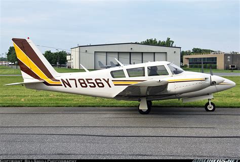 Piper PA-30 Twin Comanche - | Aviation Photo #5776323 | Airliners.net