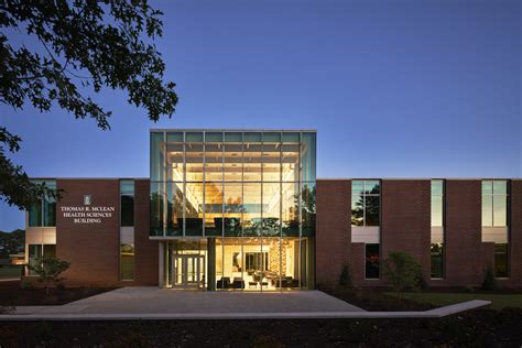 Methodist University Thomas R. McLean Health Sciences Building – Sasaki