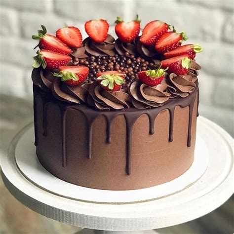 Chocolate Strawberries Fruit Cake | Yummy cake