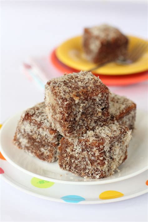 Lamingtons - Australian Food - Easy to make Dessert