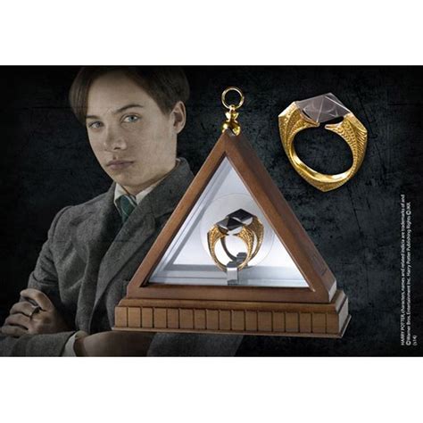 Harry Potter The Horcrux Ring with Display Box - Gaunt Resurrection ...