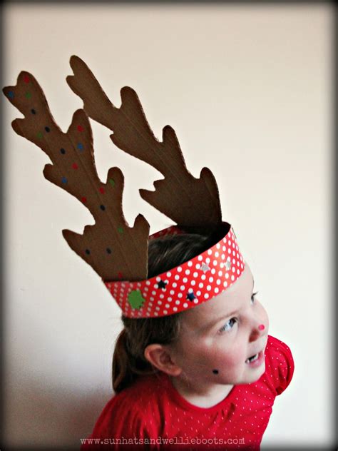 Sun Hats & Wellie Boots: DIY Reindeer Antlers - Made from a Recycled Cardboard Box