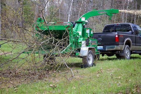 Hand-Fed Chippers | Bandit Industries, Inc. | Bandit Equipment