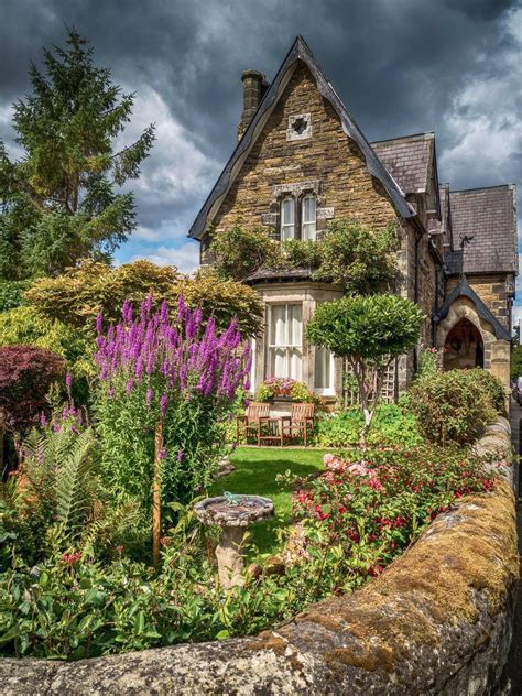 A beautiful stone cottage in Nidderdale, North Yorkshire. Bob Radlinski ...