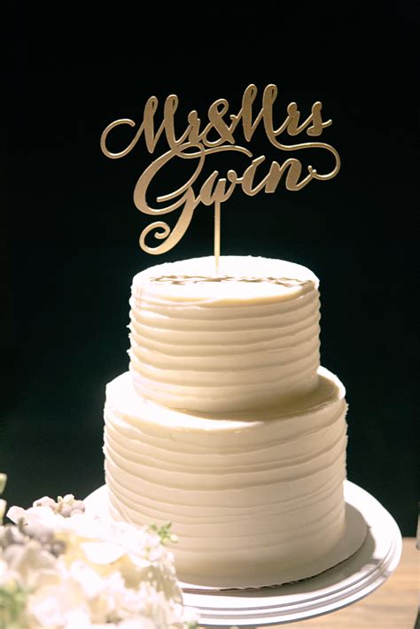 Custom Cake Topper - Elizabeth Anne Designs: The Wedding Blog