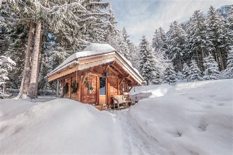 Chamonix chalet and garden photos in Winter