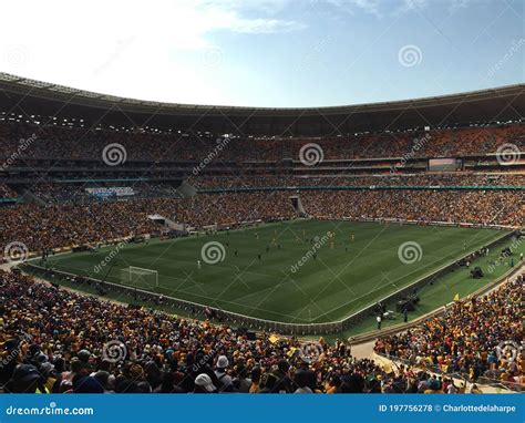 FNB Stadium Packed To Capacity Editorial Stock Photo - Image of wing, view: 197756278