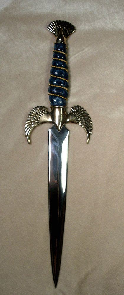 Pin by Alyssa Walker on Reference Pics | Knife, Obsidian blade, Swords and daggers