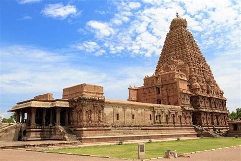 Top 10 Most Famous Temples of India - Religious Sites & Holy Places