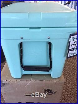 YETI Limited Edition Seafoam Green Tundra 35 Cooler New in original box