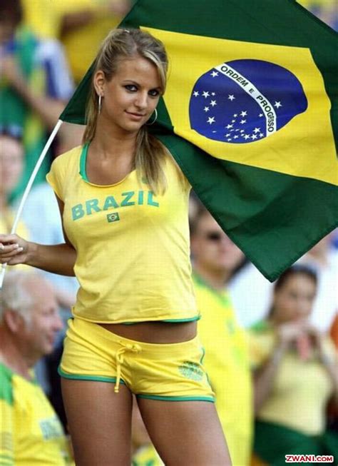 Brazilian Soccer Body Painting | Zone Body PaintingZone Body Painting