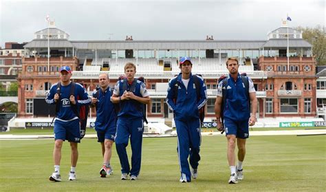 England Cricket Team Prepares for Ashes - The New York Times