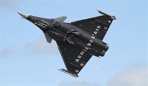 Dassault Rafale wins Indian Air Force Medium Multi-Role Combat Aircraft ...