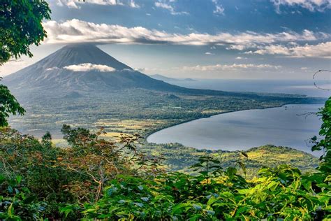 Lake Nicaragua | Lake nicaragua, Nicaragua travel, El salvador culture