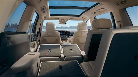 2020 Mercedes-Benz GLS Interior | Features, Dimensions, Trunk Space | SUV