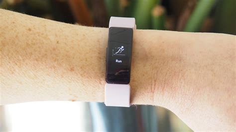 Fitbit Inspire HR Review: The Best Budget Fitness Band for Newbies ...