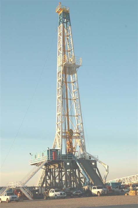 Types Of Drilling Rigs In Oil & Gas - Drilling Manual