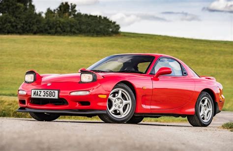 Mazda RX-7 (FD): Performance, Price, and Photos