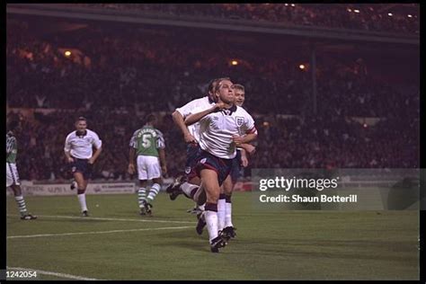 David Platt England Photos and Premium High Res Pictures - Getty Images