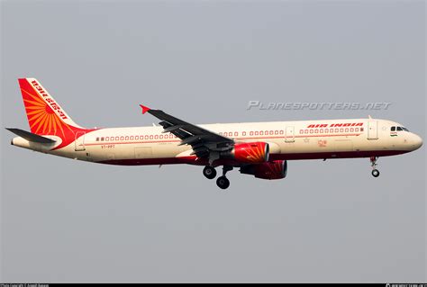 VT-PPT Air India Airbus A321-211 Photo by Aneesh Bapaye | ID 1261391 | Planespotters.net