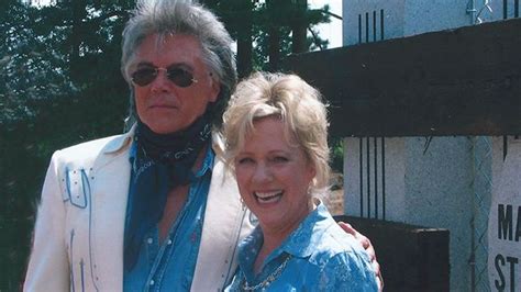 The Amazing Story Of Marty Stuart And Connie Smith's Marriage | Country ...