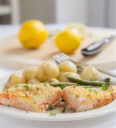 Oven Baked Salmon with Cream Cheese and Oat Bran Crust - Neils Healthy Meals