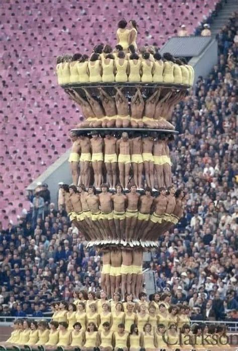 Opening Ceremony of the Olympics in Moscow, 1980 : r/MarxistCulture