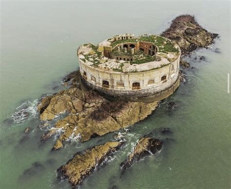 Stack Rock Fort in Wales – Mansion Abandoned