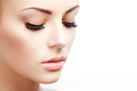 Skip the Extensions! Here's Your Cheat Sheet to Va-Va-Voom Lashes | Tinted moisturizer ...