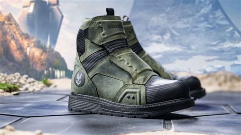 These pricey Halo boots let you step into the shoes of Master Chief ...