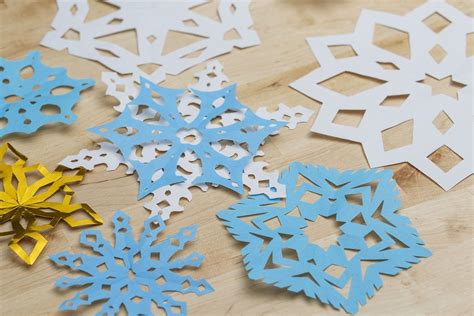 Winter Craft: How to Make Perfect Cutout Snowflakes