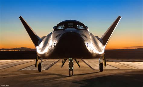 NASA's Dream Chaser will 'land and take off like a regular plane ...