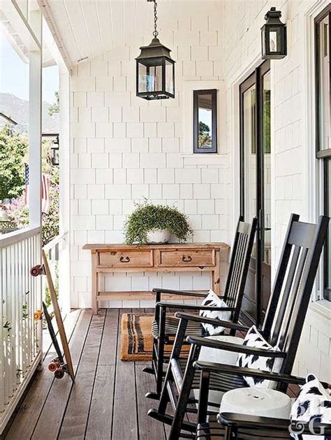 16 Rustic Farmhouse Front Porch Decorating Ideas | Porch design, Rocking chair porch, Front ...