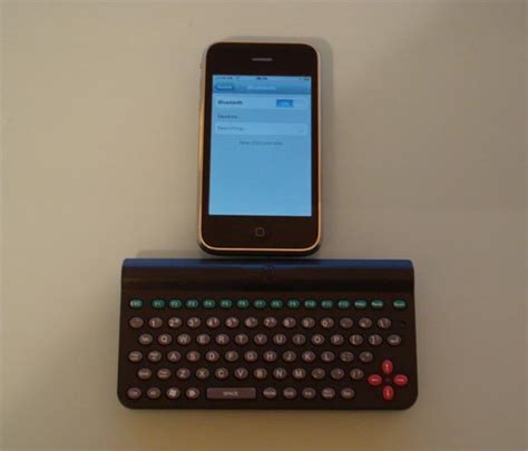 iPhone Bluetooth Keyboard