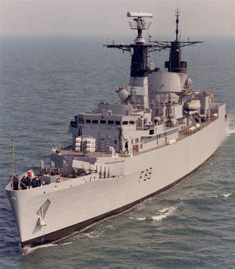 A Fragata HMS Battleaxe - F 89. (foto: Royal Naval Warships Photos ...