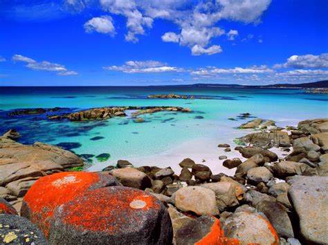 Bay of Fires, Tasmania’s Most Beautiful Beaches - InspirationSeek.com