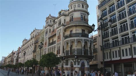 Seville, City Walk in the Center and Old Town - Spain 4K Travel Channel ...